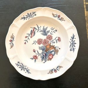 Wedgewood Williamsburg Potpourri Soup or Salad Bowls. Unused